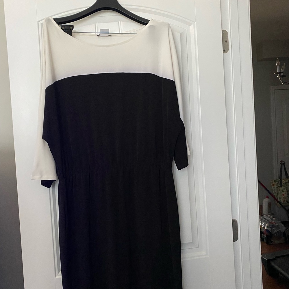 Kate Hill Black and White Sheath Dress 3/4 Sleeve